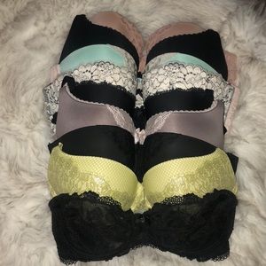 Holiday Sale!! ☀️ Victoria Secret Lot of 9 Bras
